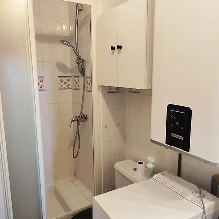 Avec Coin Nuit A Deux Pas De La * 모기오